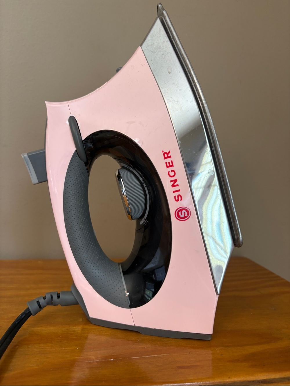 Singer Steamcraft 1700W Steam Iron - Retails $62 on Amazon
